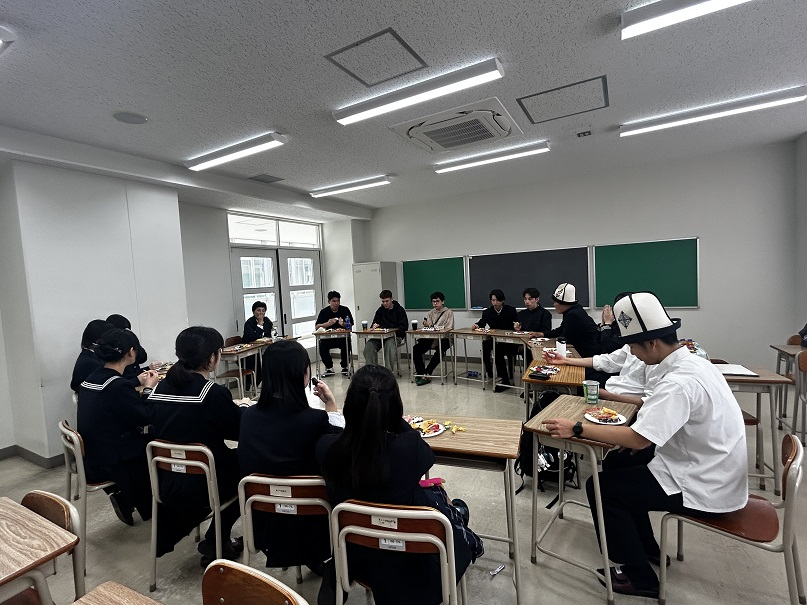 懇談　生徒間交流
